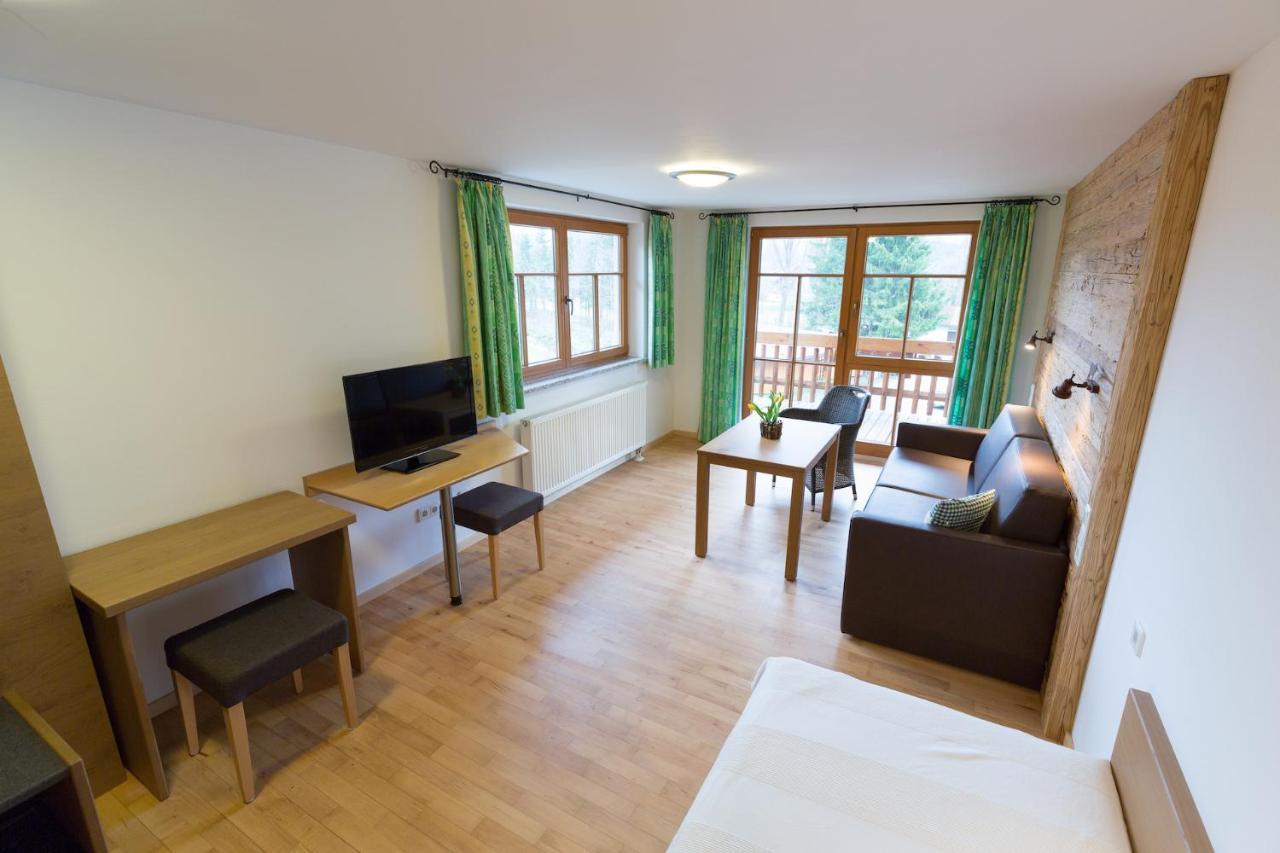 Hotel Und Apartements Im Forellenbach Fischen im Allgaeu Екстериор снимка