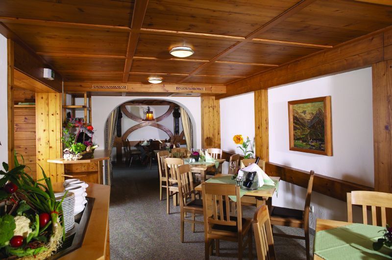 Hotel Und Apartements Im Forellenbach Fischen im Allgaeu Ресторант снимка