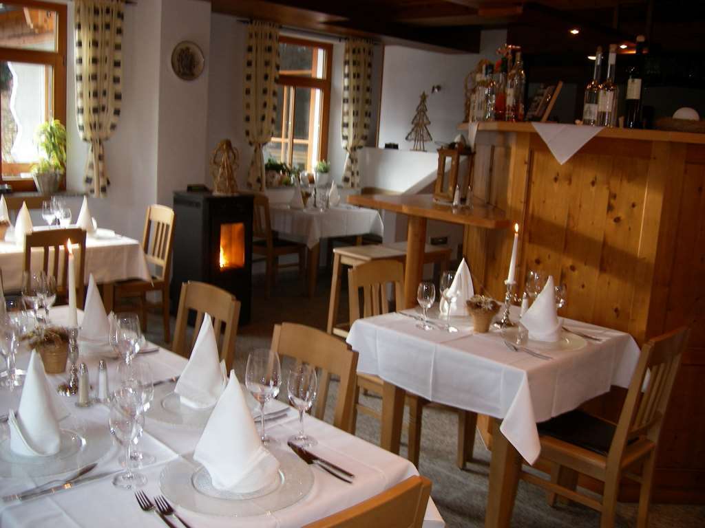 Hotel Und Apartements Im Forellenbach Fischen im Allgaeu Ресторант снимка